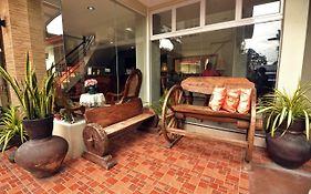 Harbour Gardens Tourist Inn